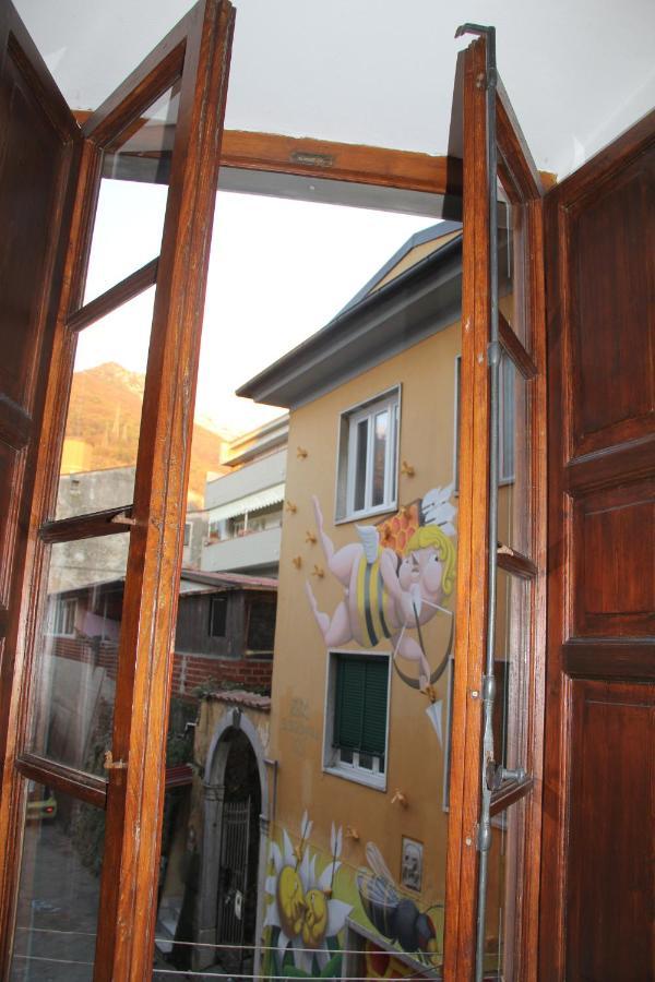 La Porta Sui Monti Di Luna Carrara Exteriör bild