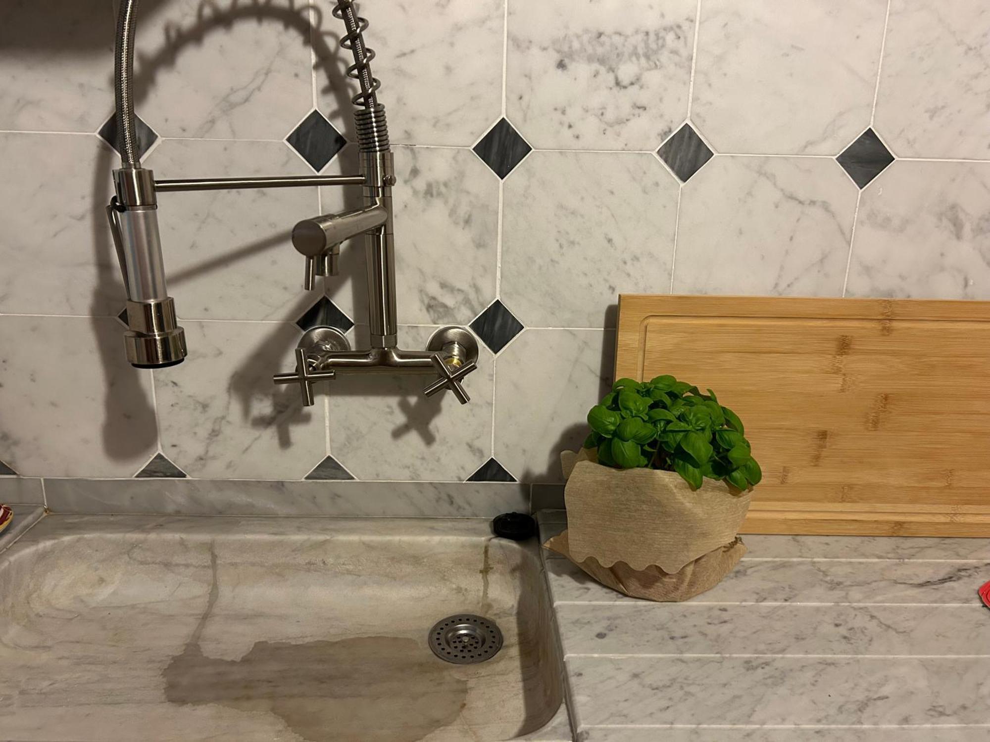 La Porta Sui Monti Di Luna Carrara Exteriör bild